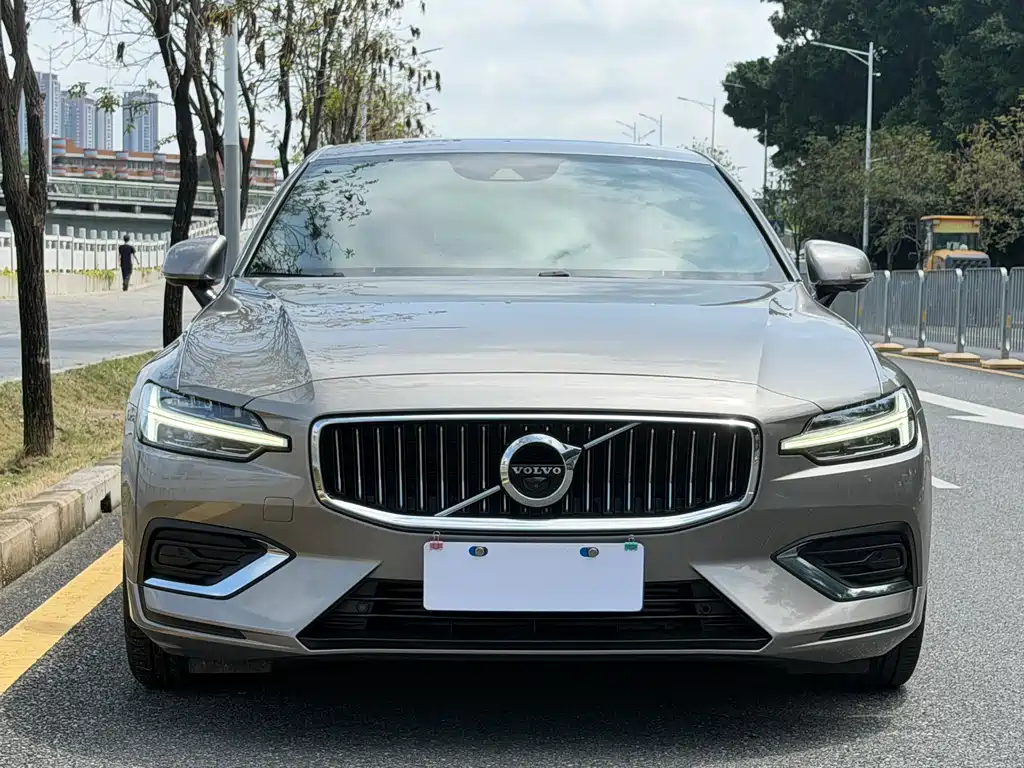 Volvo S60 2021