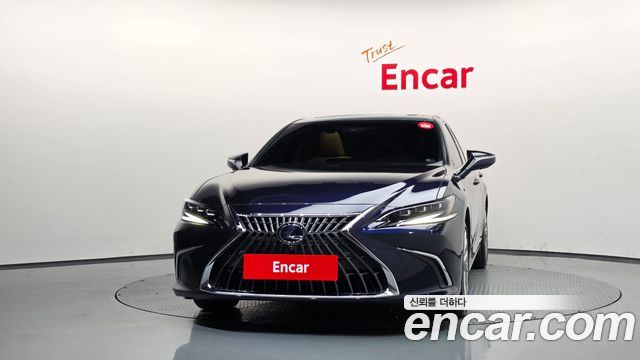 Lexus ES 2021