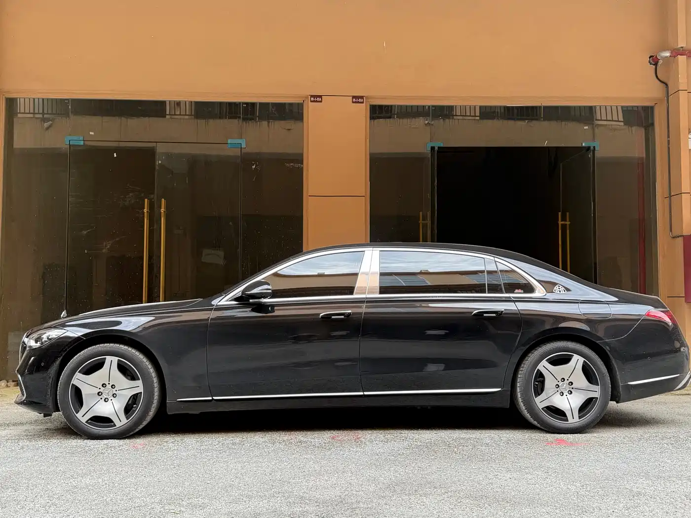 Mercedes-Benz S-Класс 2025