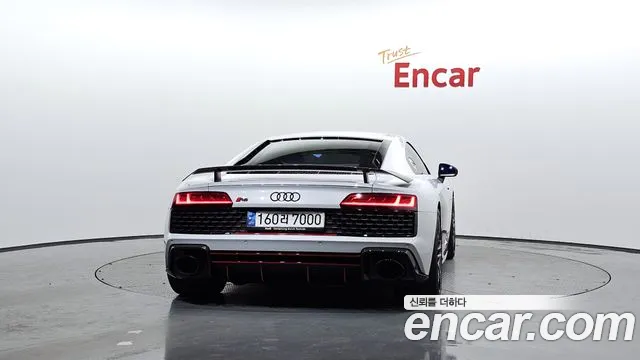 Audi R8 2021
