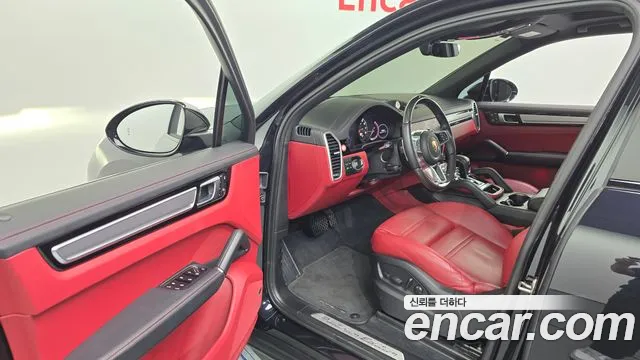 Porsche Cayenne 2022