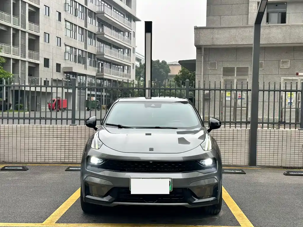 Lynk & Co 05 2022