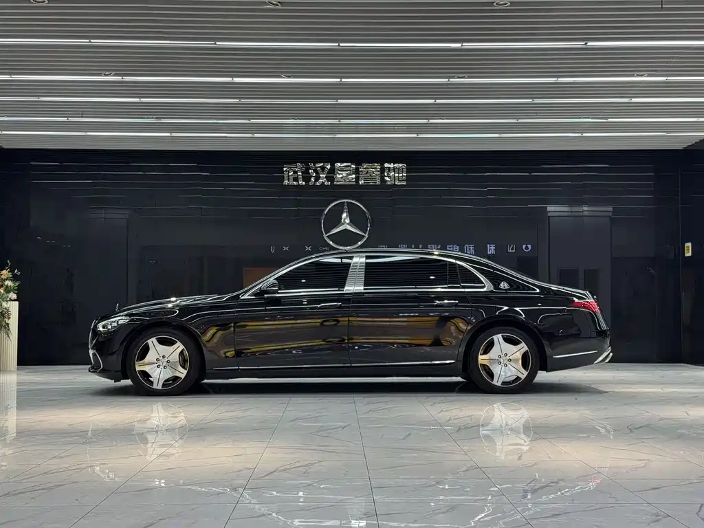 Mercedes-Benz Maybach S-Класс 2023