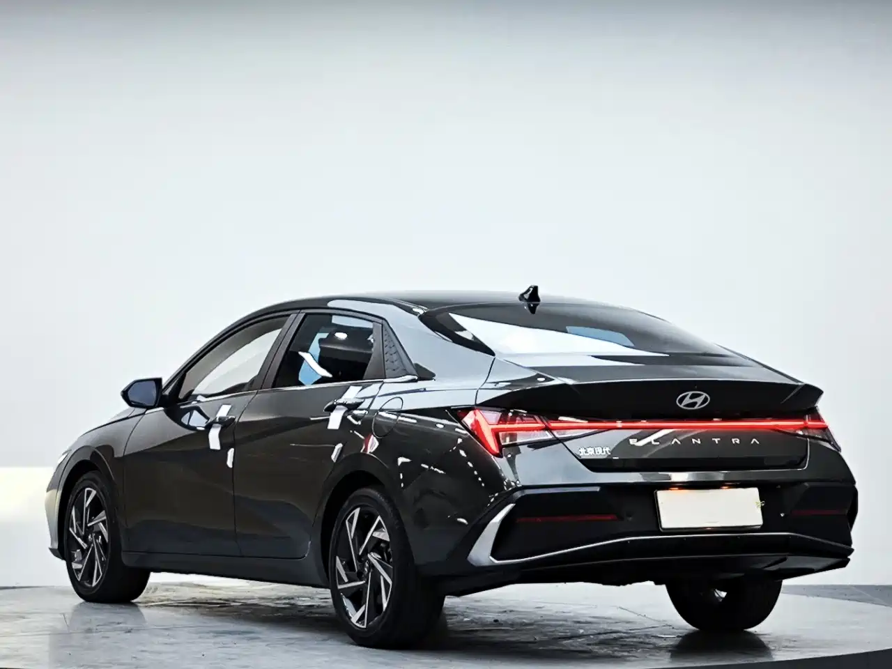 Hyundai Elantra 2023