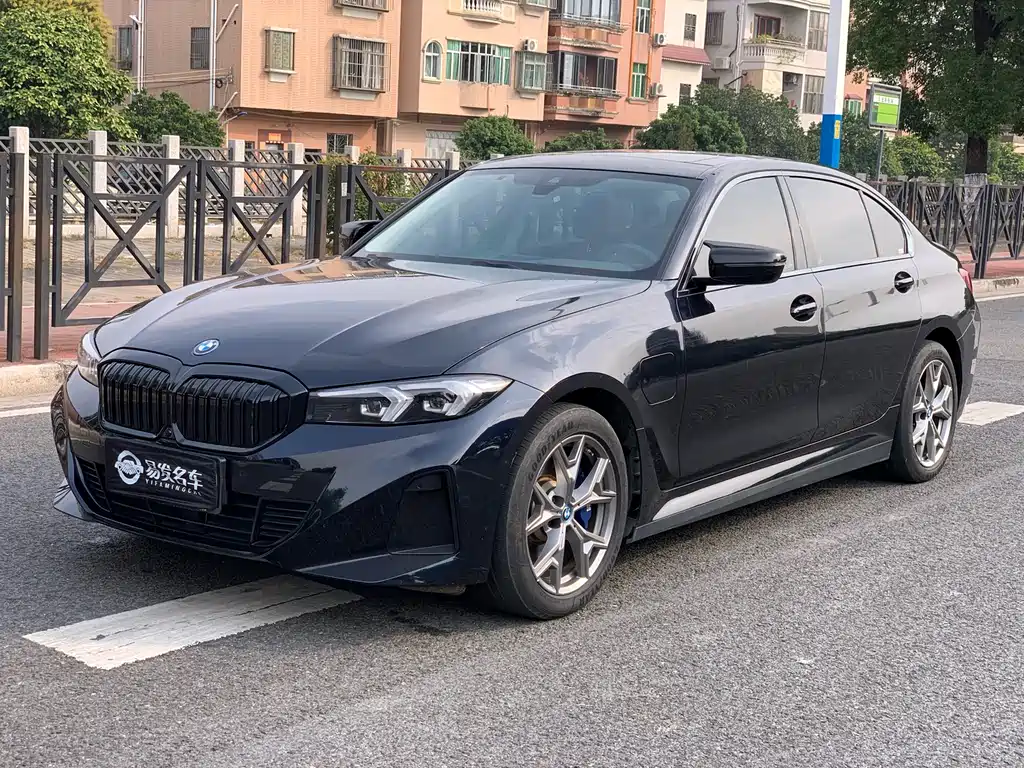 BMW i3 2023