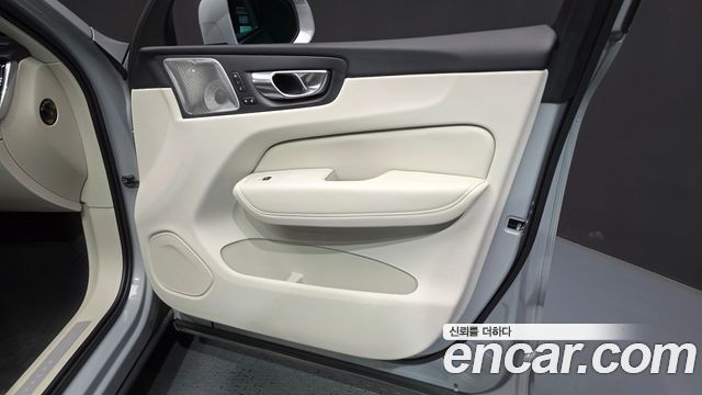 Volvo XC60 2024