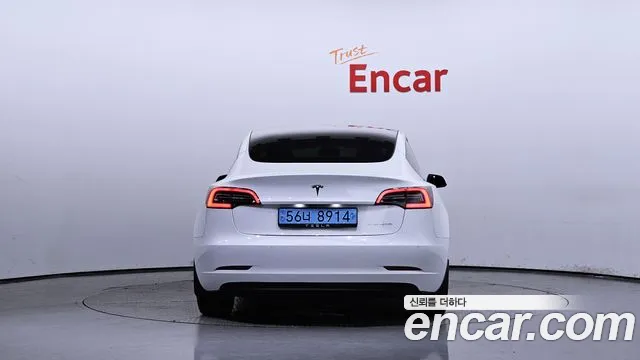 Tesla Model 3 2022