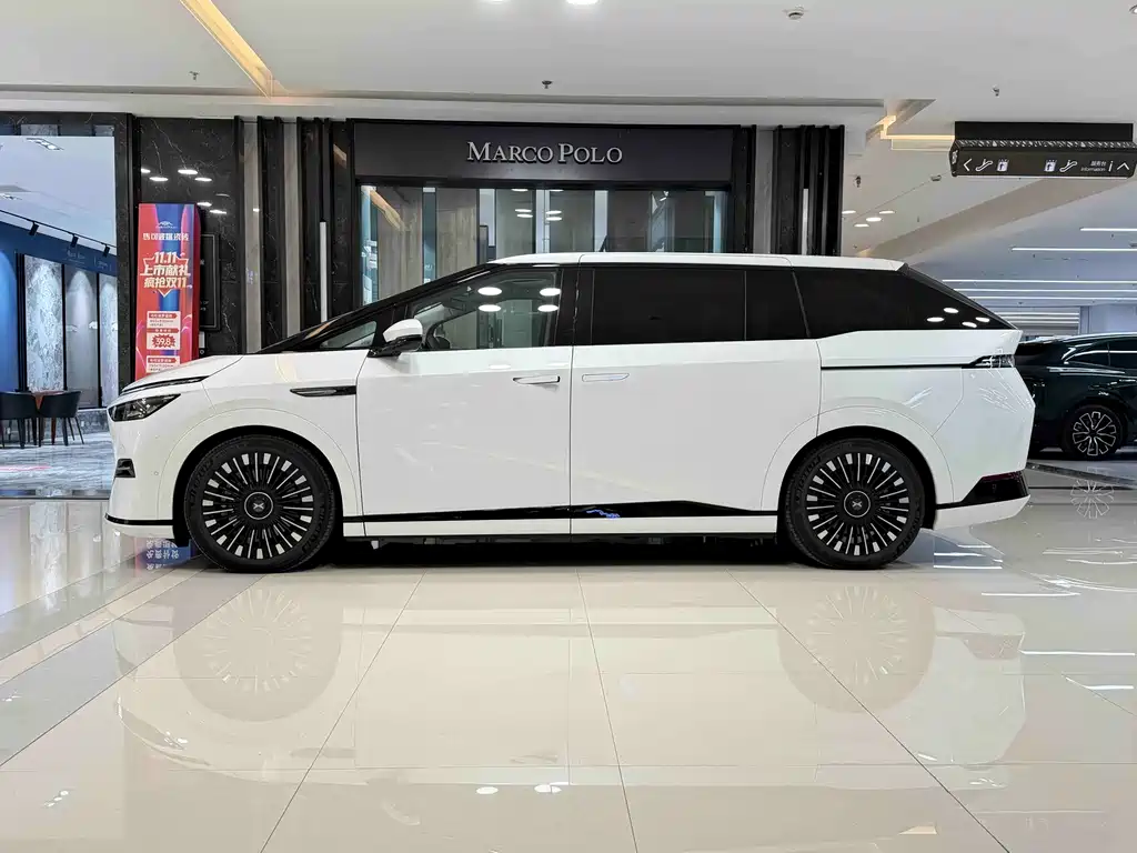 Xpeng X9 2025