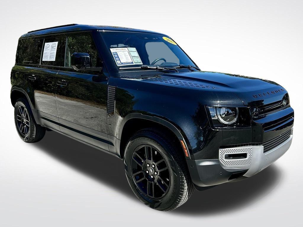 Land Rover Defender 2025
