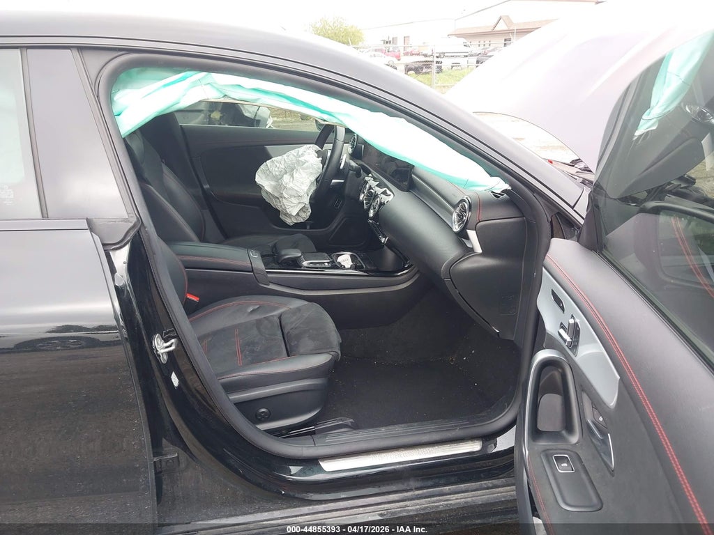 Mercedes-Benz CLA 2023