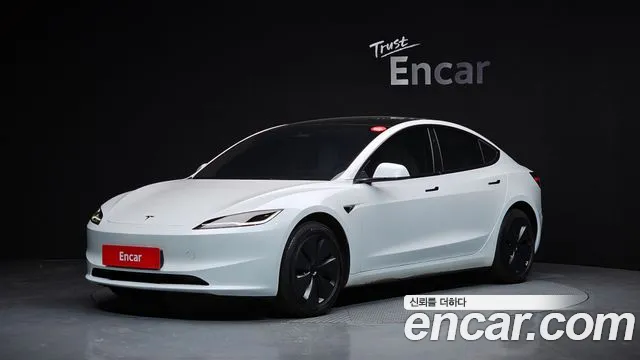 Tesla Model 3 2024