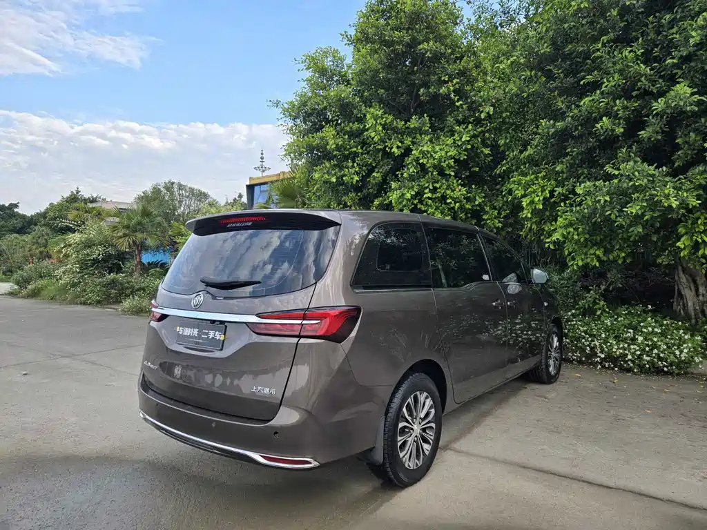 Buick GL8 2023