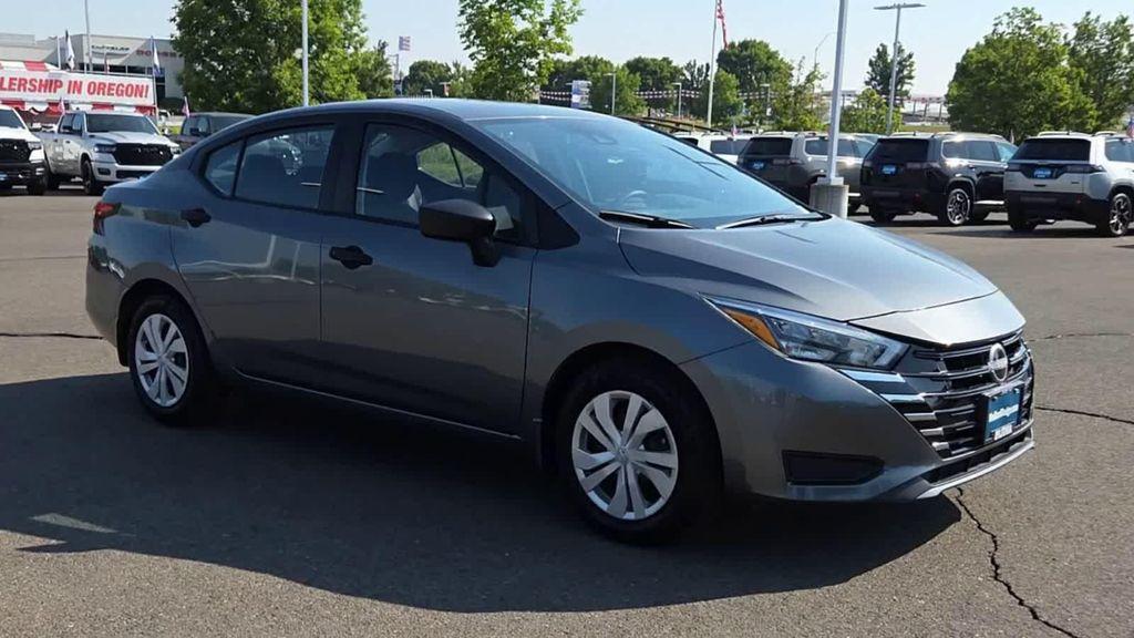 Nissan Versa 2025