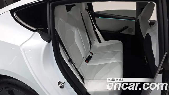 Tesla Model 3 2024