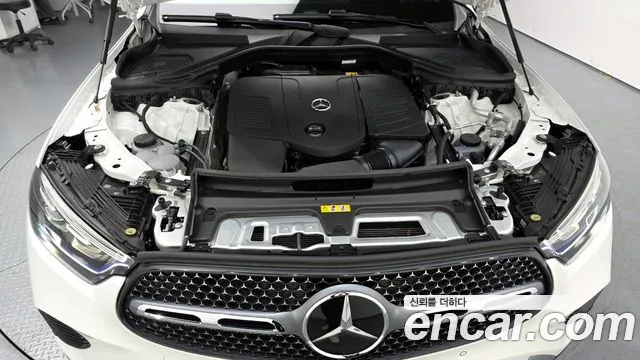 Mercedes-Benz GLC 2025