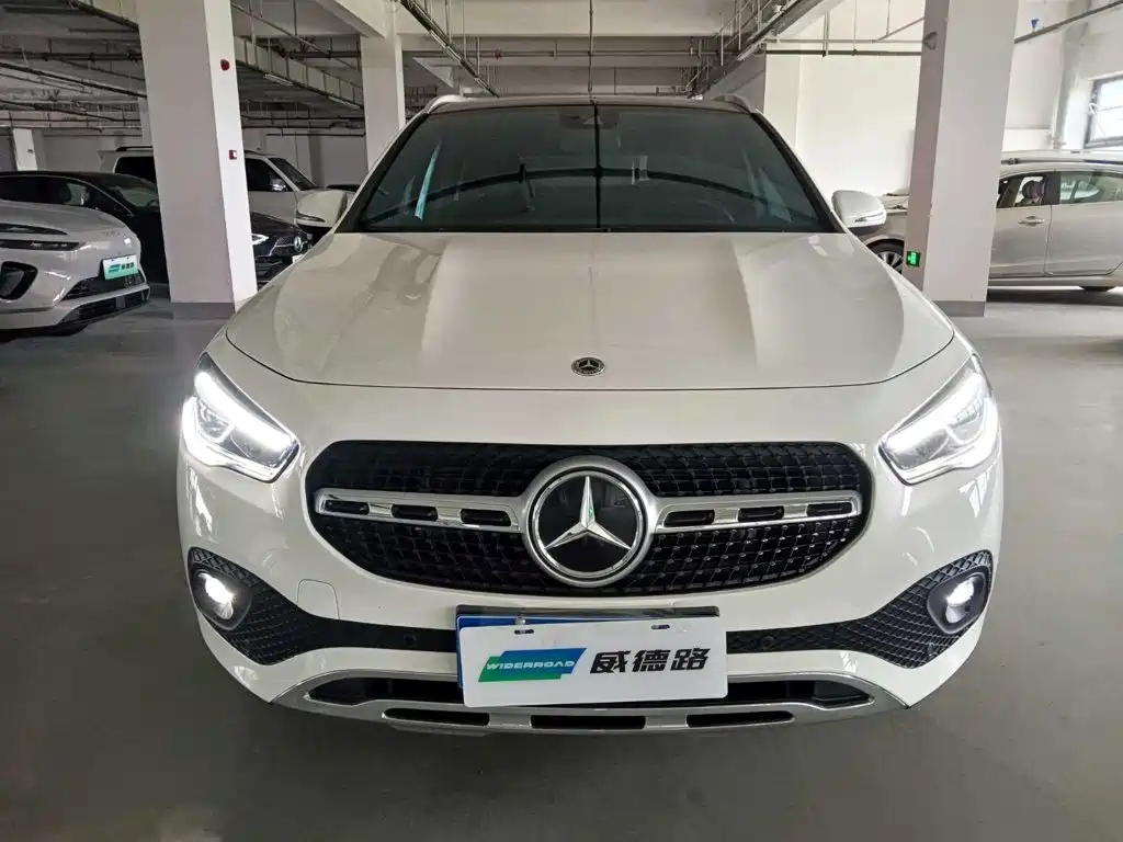 Mercedes-Benz GLA 2023