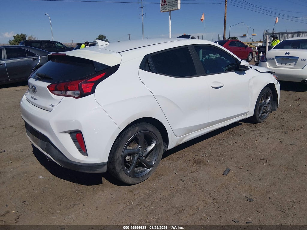 Hyundai Veloster 2021