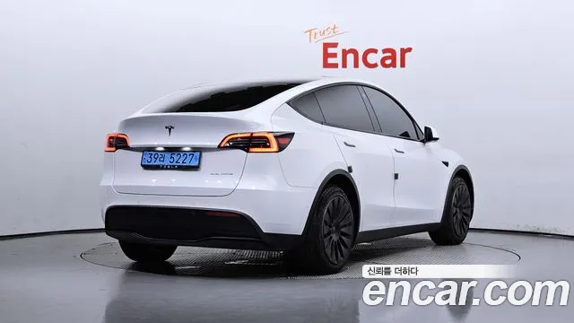 Tesla Model Y 2021