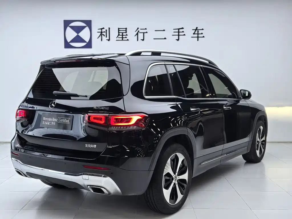 Mercedes-Benz GLB 2023