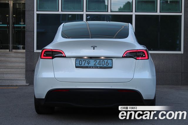 Tesla Model Y 2021