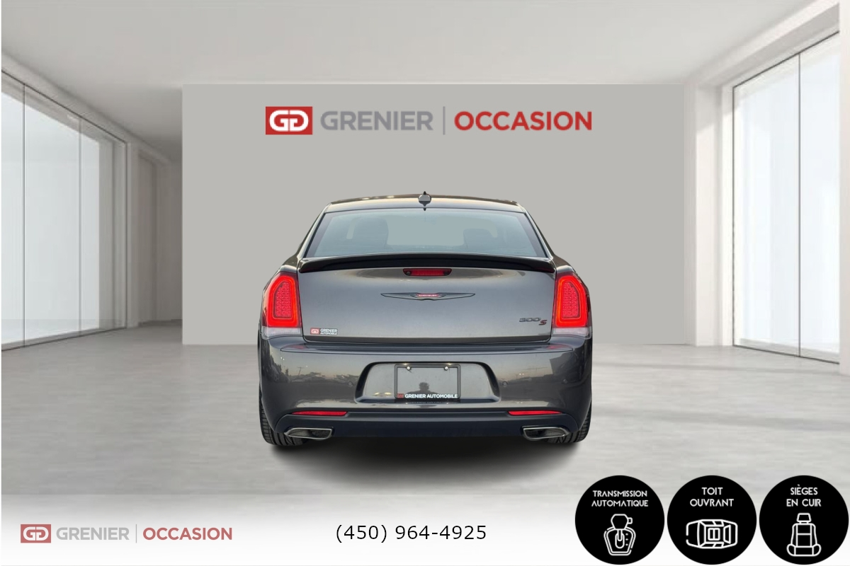 Chrysler 300 2022