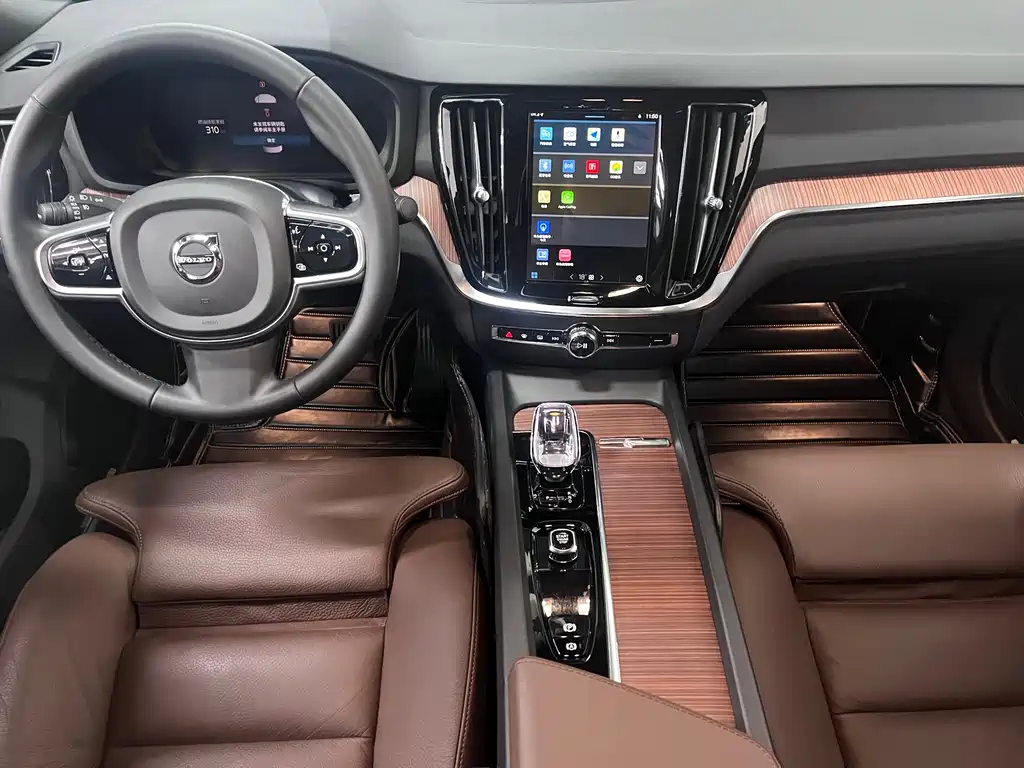 Volvo S60 2024