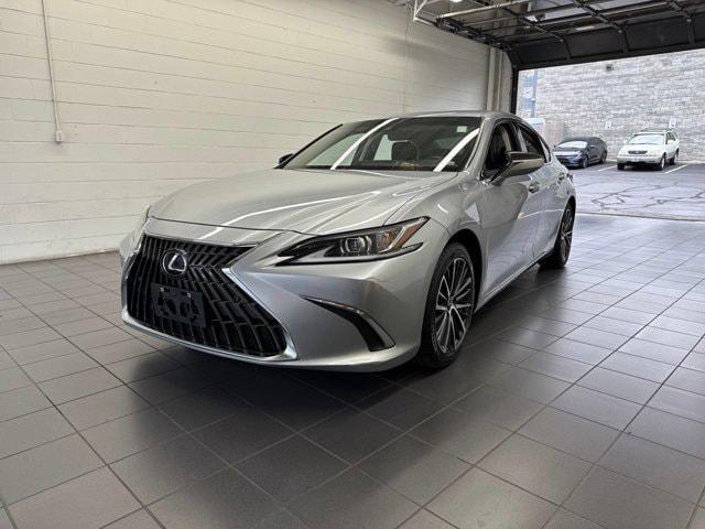 Lexus ES 2024
