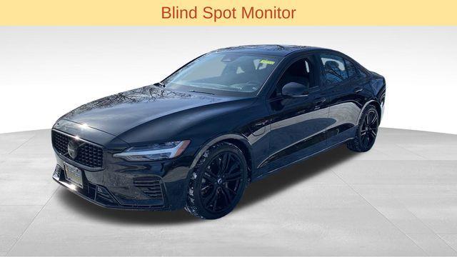 Volvo S60 2025