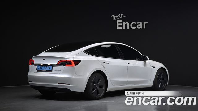 Tesla Model 3 2022