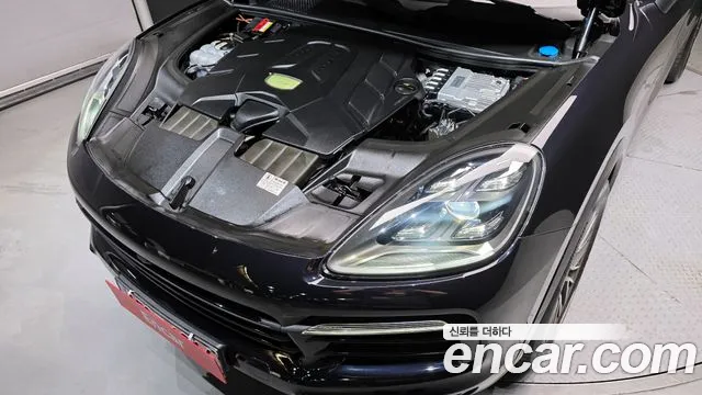 Porsche Cayenne 2021