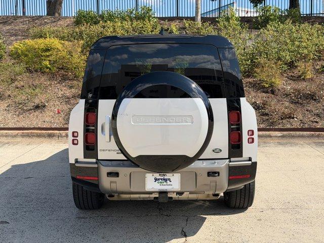 Land Rover Defender 2023