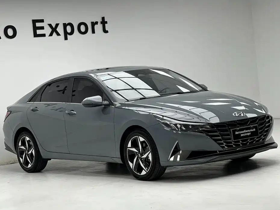 Hyundai Elantra 2022
