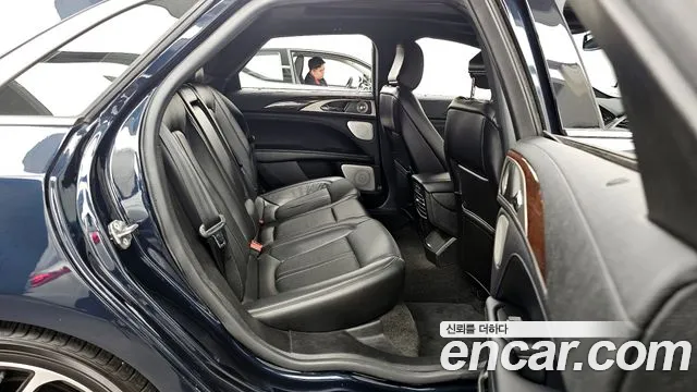 Lincoln MKZ 2020