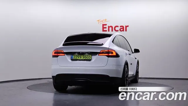 Tesla Model X 2024