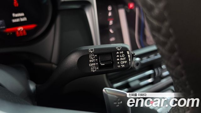 Porsche Macan 2021