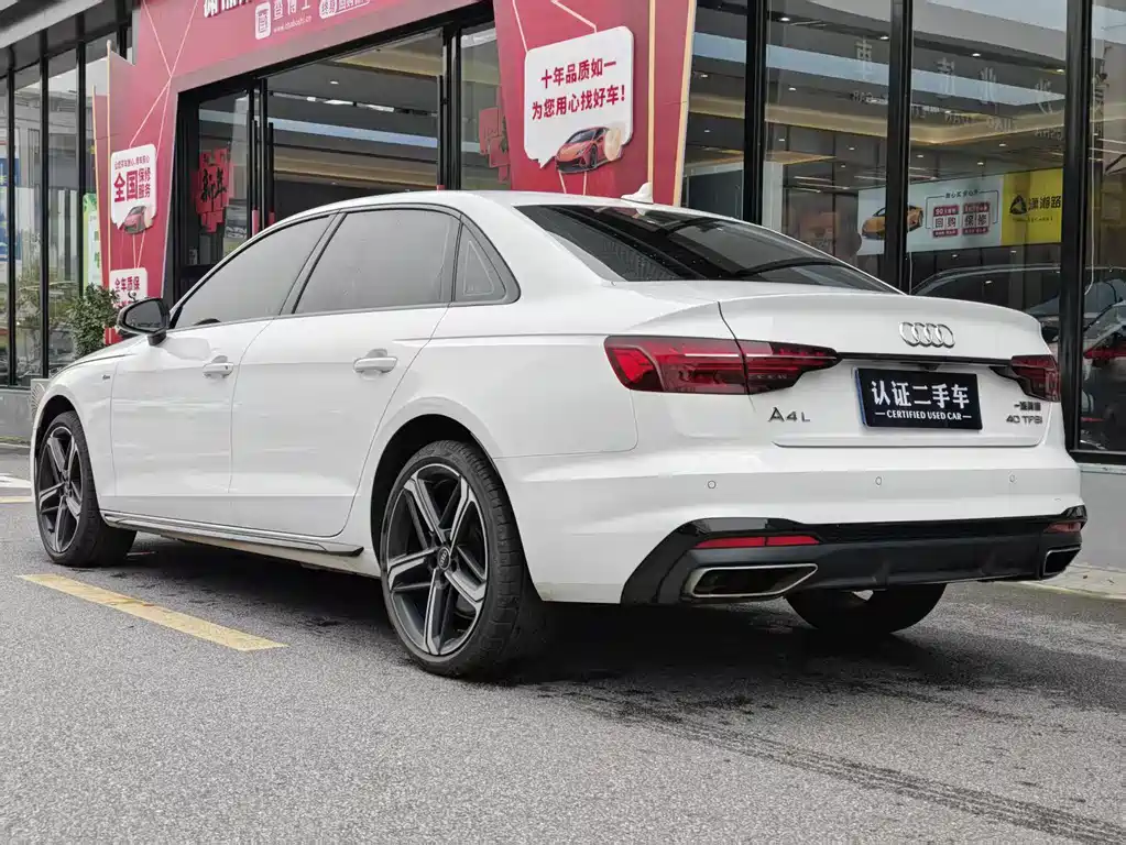 Audi A4 2025