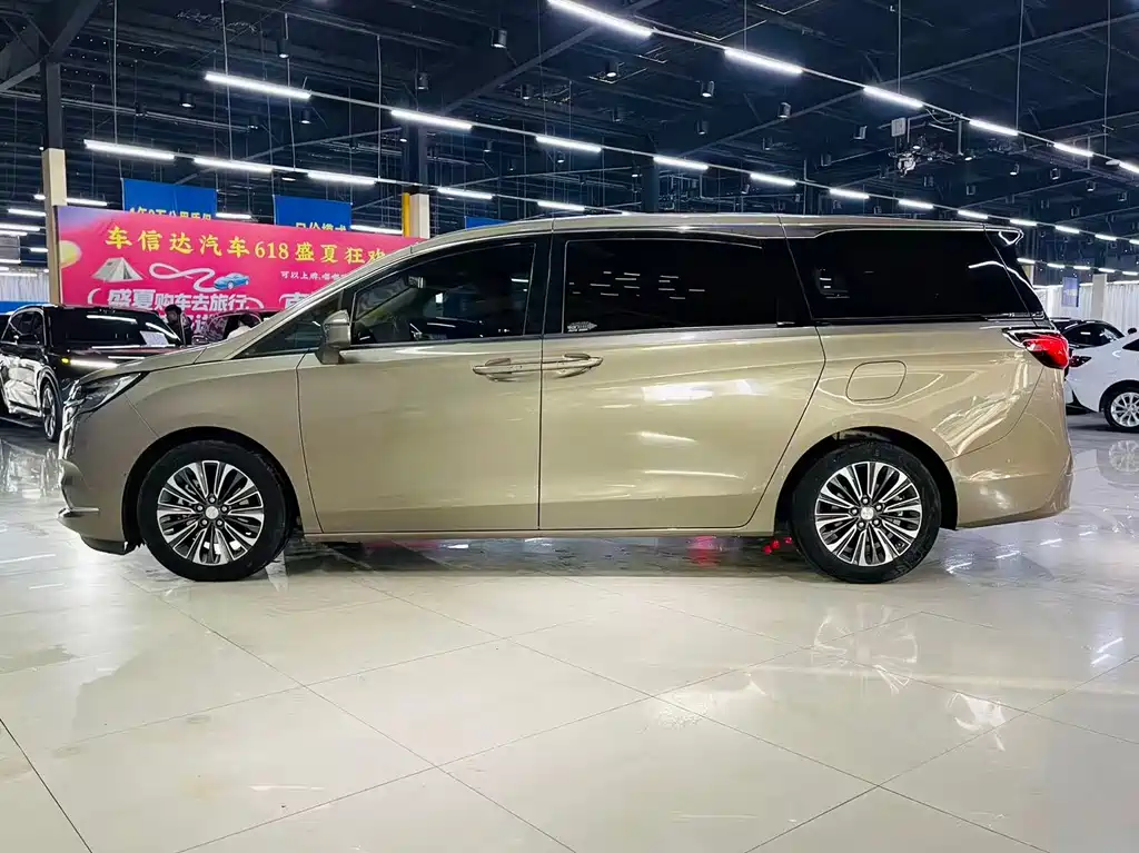 Buick GL8 2021