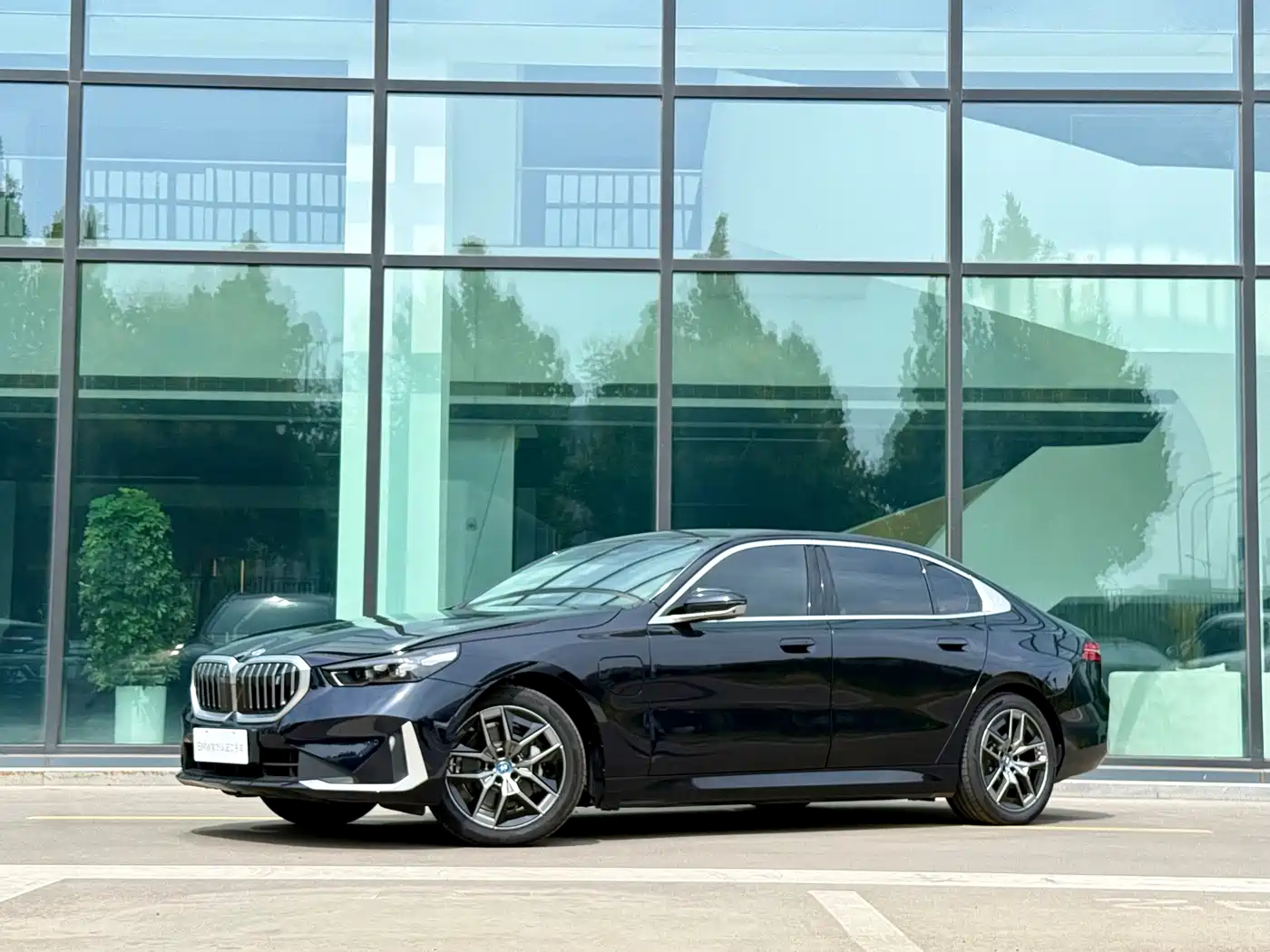 BMW i5 2025