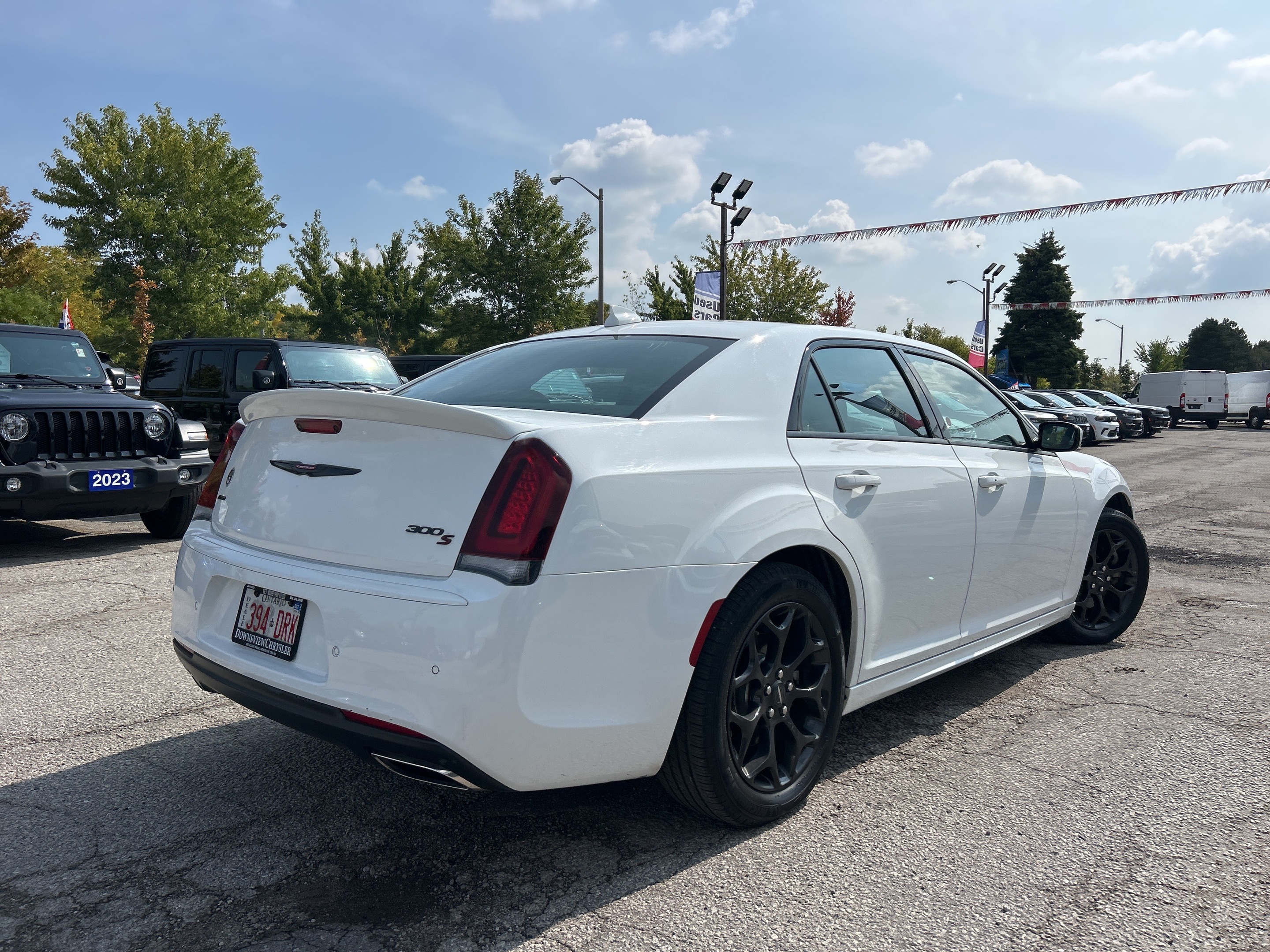 Chrysler 300 2023