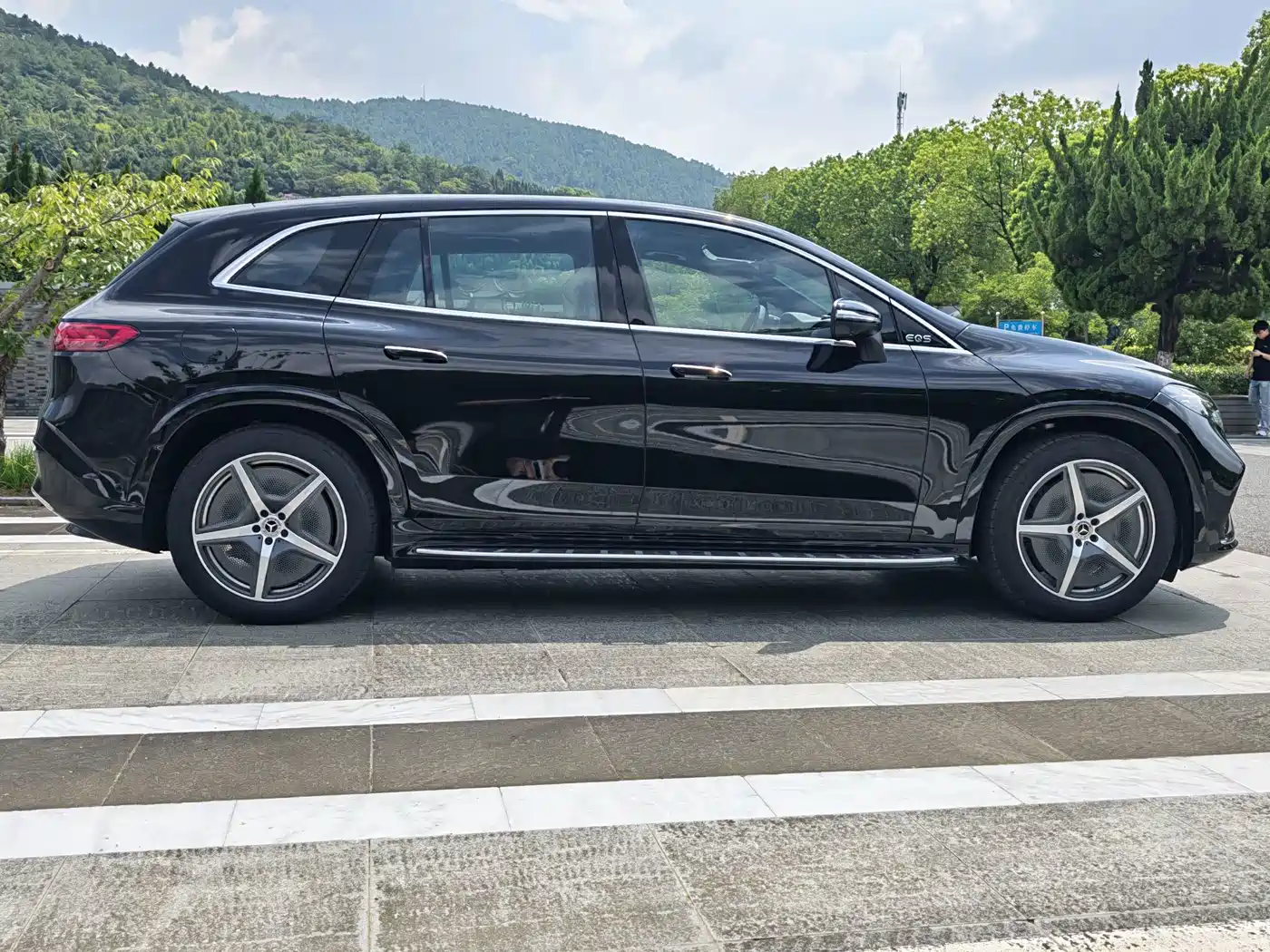 Mercedes-Benz EQS SUV 2026