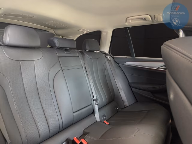BMW 520 2023