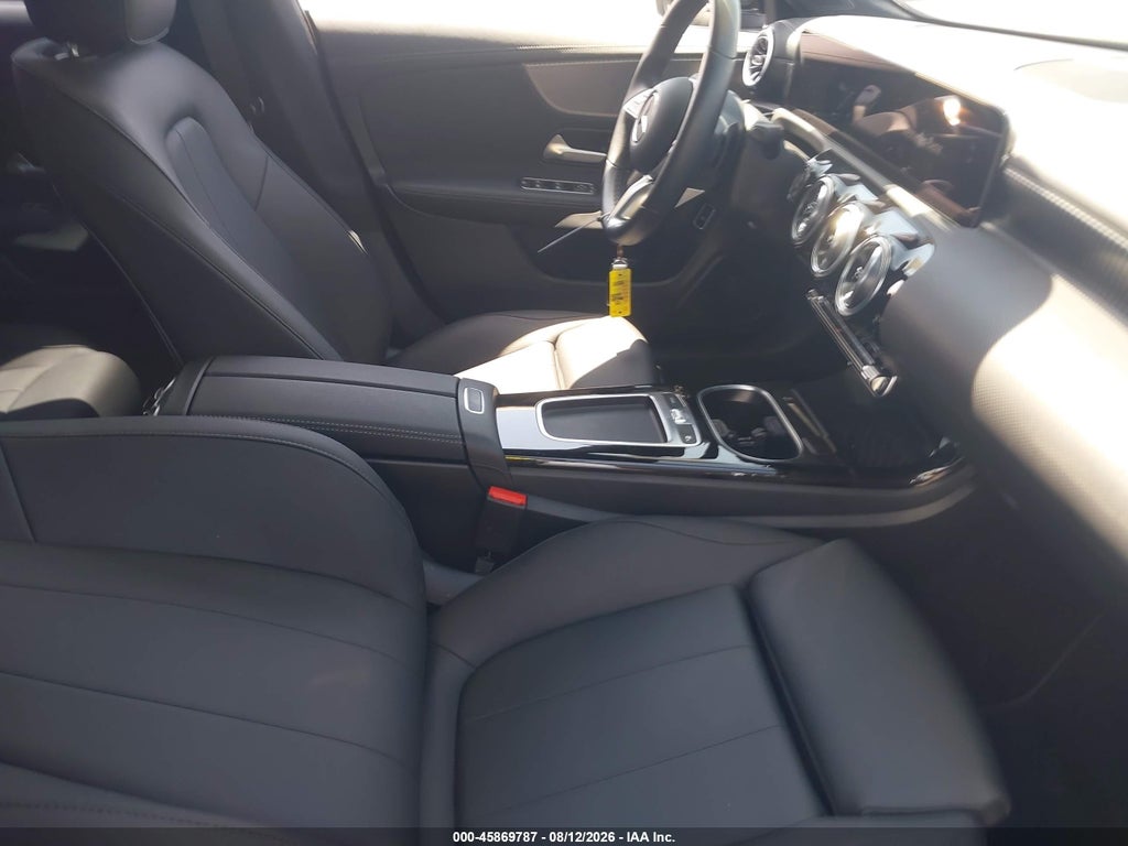 Mercedes-Benz CLA 2025