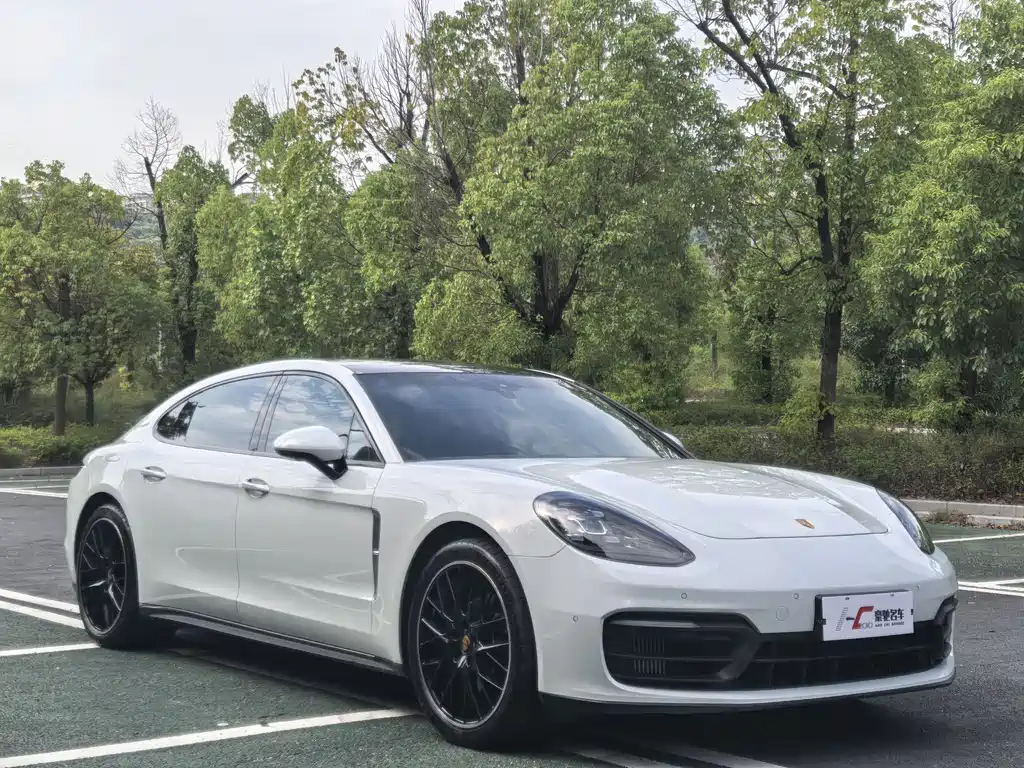 Porsche Panamera 2024