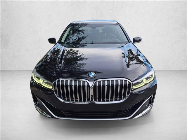BMW 750 2021