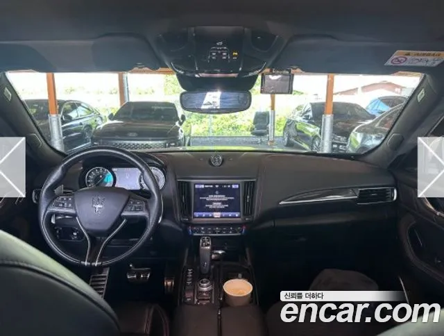 Maserati Levante 2021