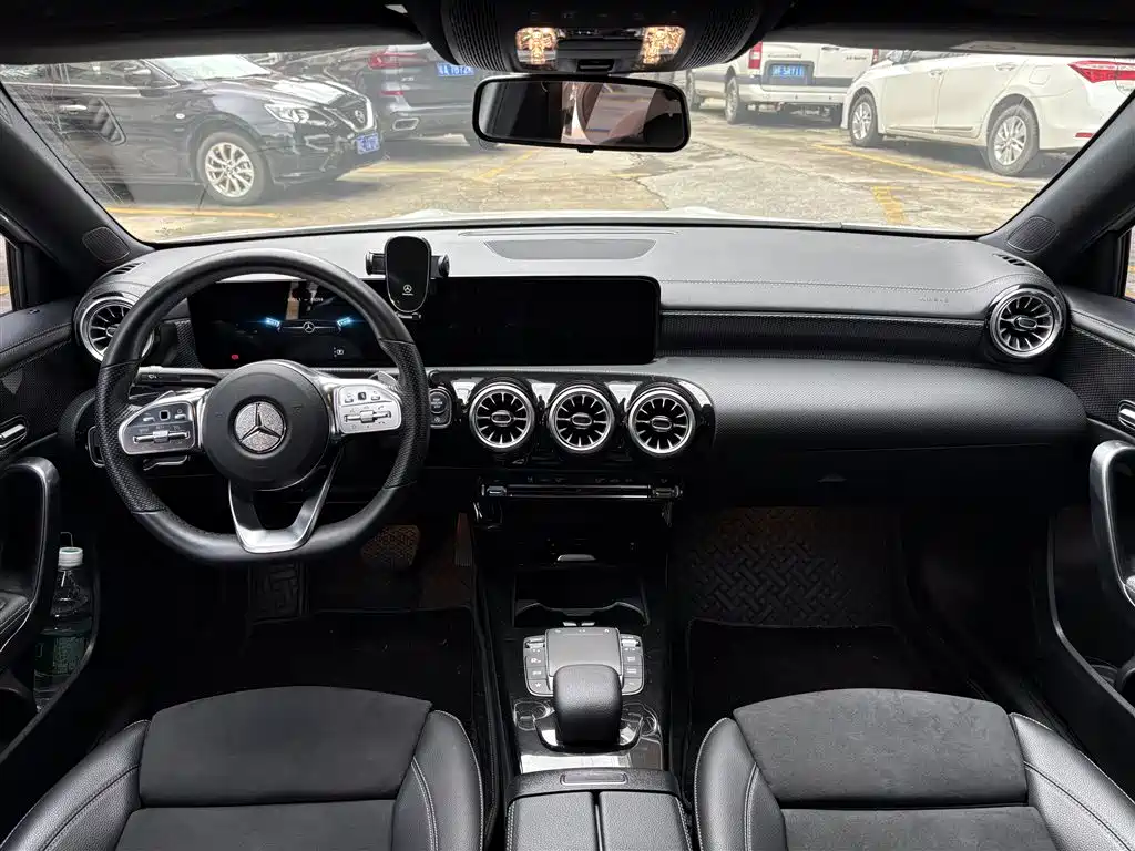 Mercedes-Benz A-Класс 2021