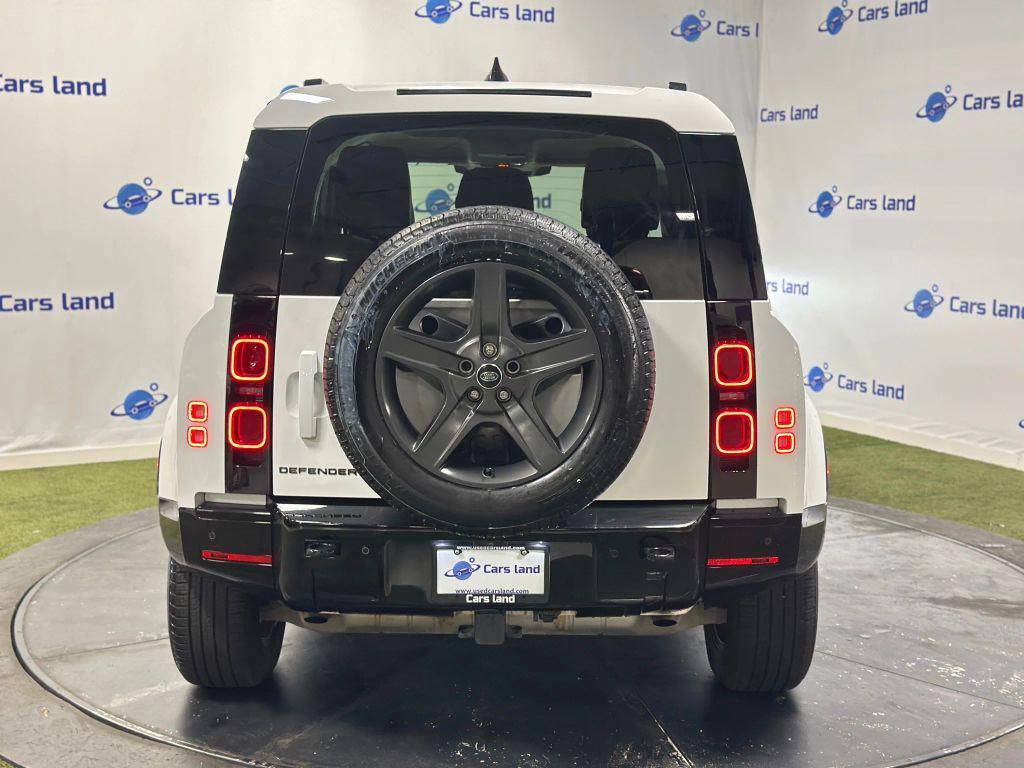 Land Rover Defender 2024