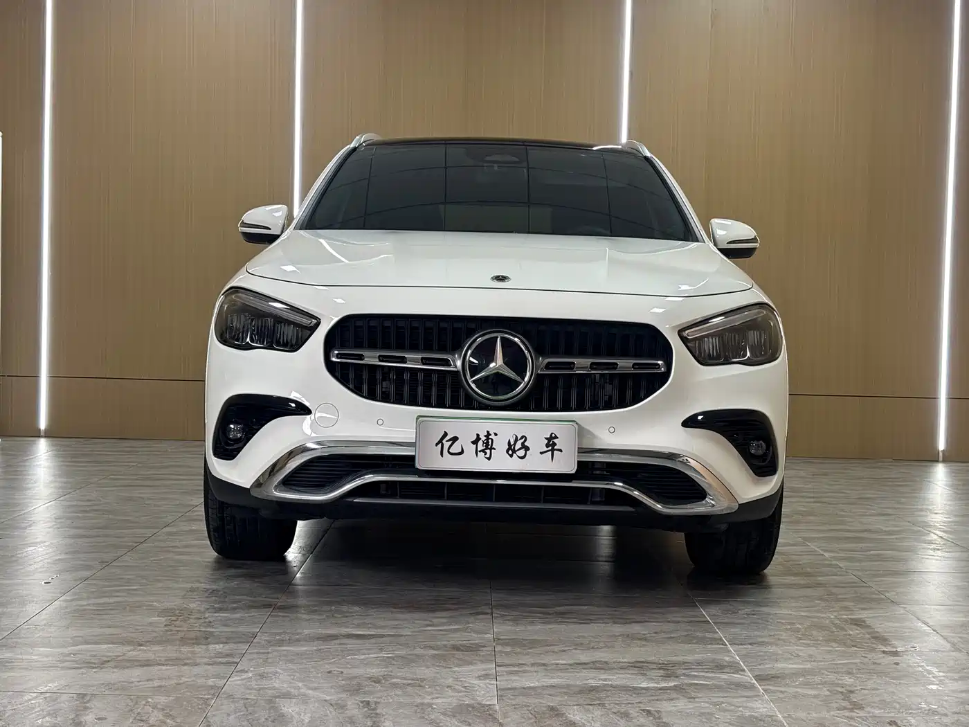 Mercedes-Benz GLA 2024