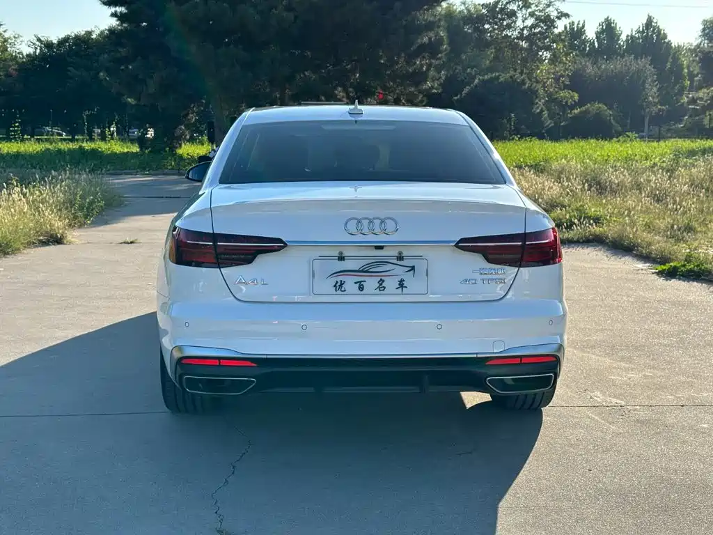 Audi A4 2023