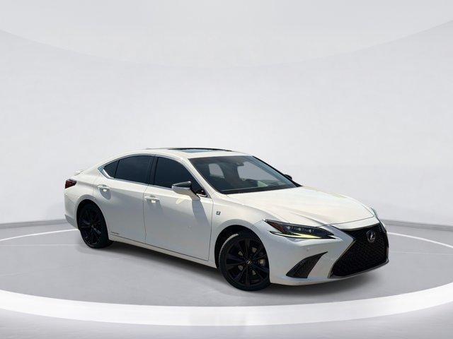 Lexus ES 2022